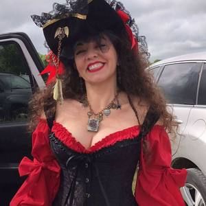 Meet your Posher, Mayte